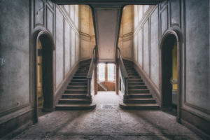 Château Japonais | Escalier | Stairs | Lieux oubliés | Urbex | RanoPano Photography