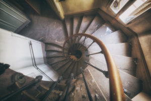 Manoir Tigrou | Escalier | Stairs | Lieux oubliés | Urbex | RanoPano Photography