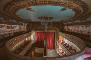Théâtre Scapin | Loisirs | Lieux oubliés | Urbex | RanoPano Photography